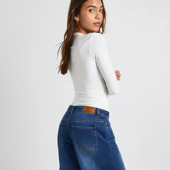 NWT Long Sleeve Crew Neck Bodysuit - Picture 2 of 5